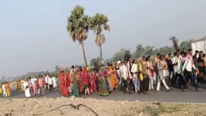 Ayodhya:एकादशी पर होने वाली पंचकोसी परिक्रमा में उमड़ी लाखों श्रद्धालुओं की भीड़, गूंजा जय श्रीराम का उद्घोष – Panchkosi Parikrama Organized In Ayodhya On Ekadashi Lakhs Of Devotees Throng City