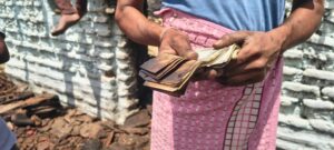 Jalaun News: आंधी-तूफान में जंगल की आग बनी आफत, तीन घर जलकर राख