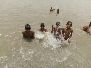 Jalaun News: 44 डिग्री पहुंचा पारा, लू के थपेड़ों ने किया बेहाल